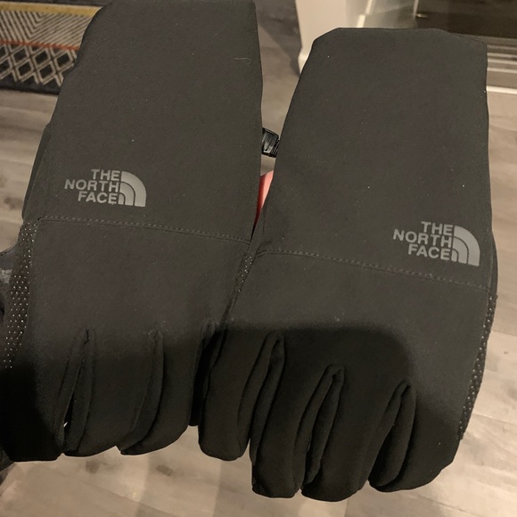 All clothes are real, never worn and come with price tags. - Picture 2 of 2